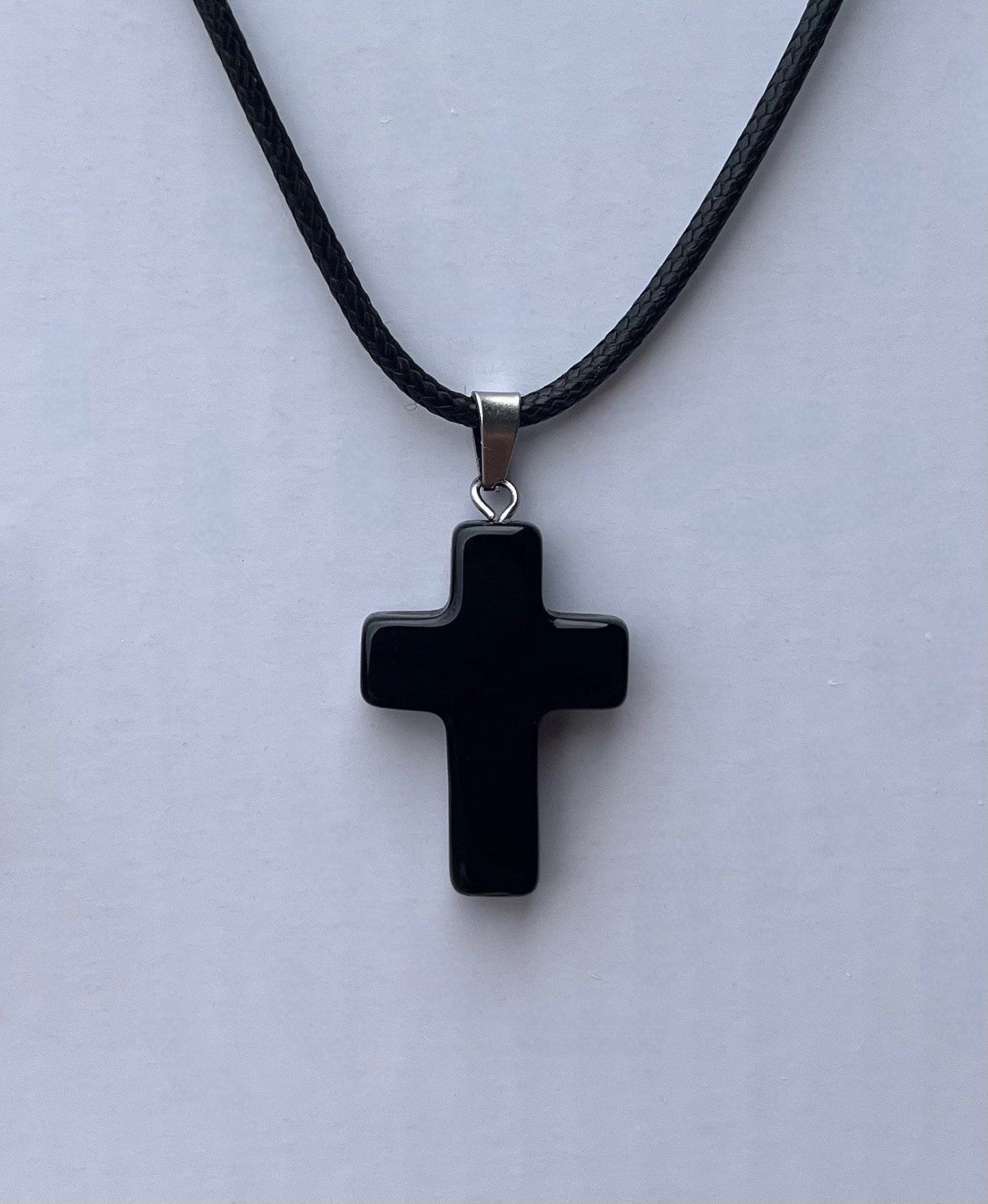 Kette mit Kreuz aus Obsidian